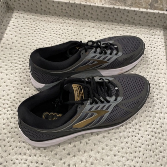 Brooks | Shoes | Brooks Addiction 3 New 